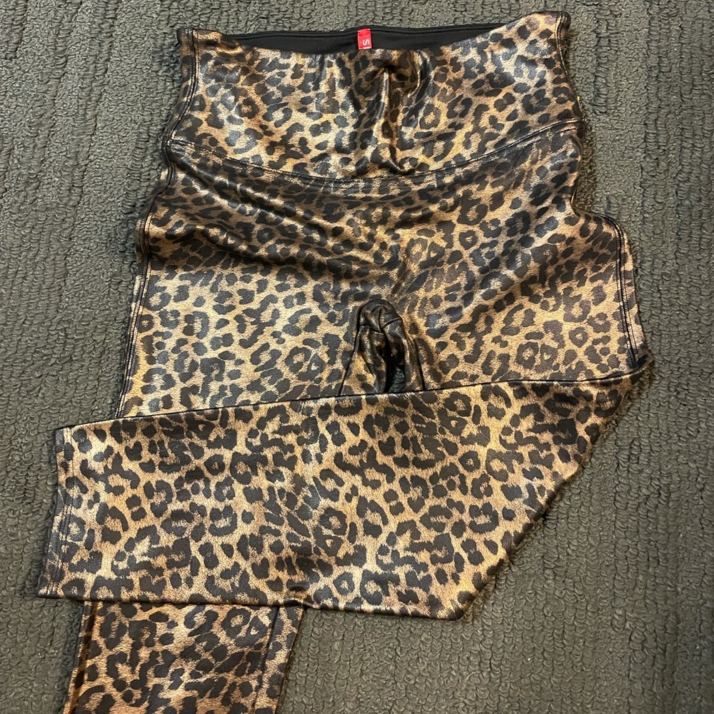 Shimmering Leopard Print SPANX Leggings